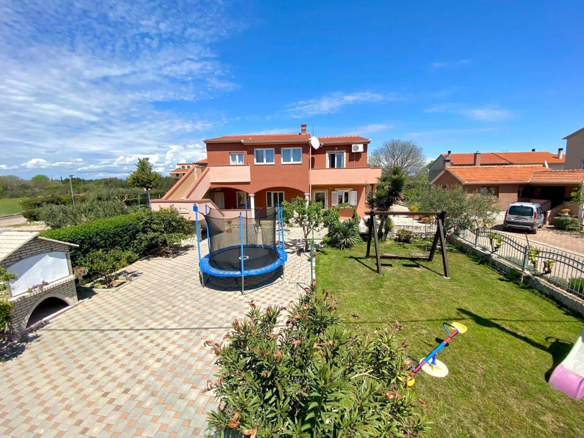 Apartmani Goga Biograd Na Moru Esterno foto