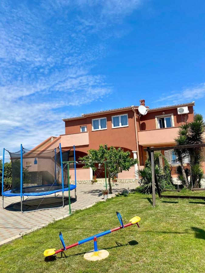 Apartmani Goga Biograd Na Moru Esterno foto