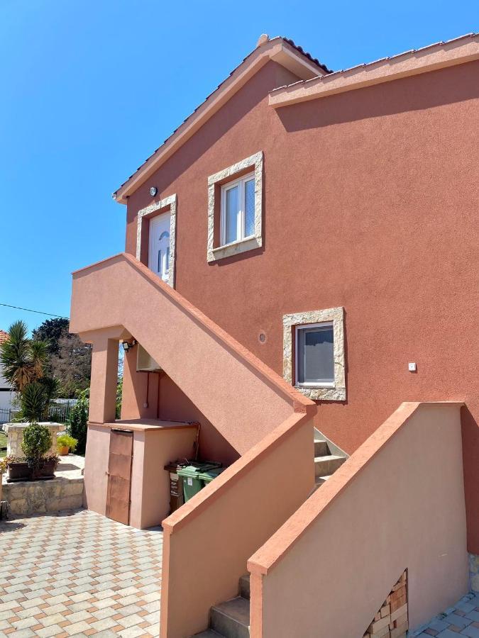 Apartmani Goga Biograd Na Moru Esterno foto