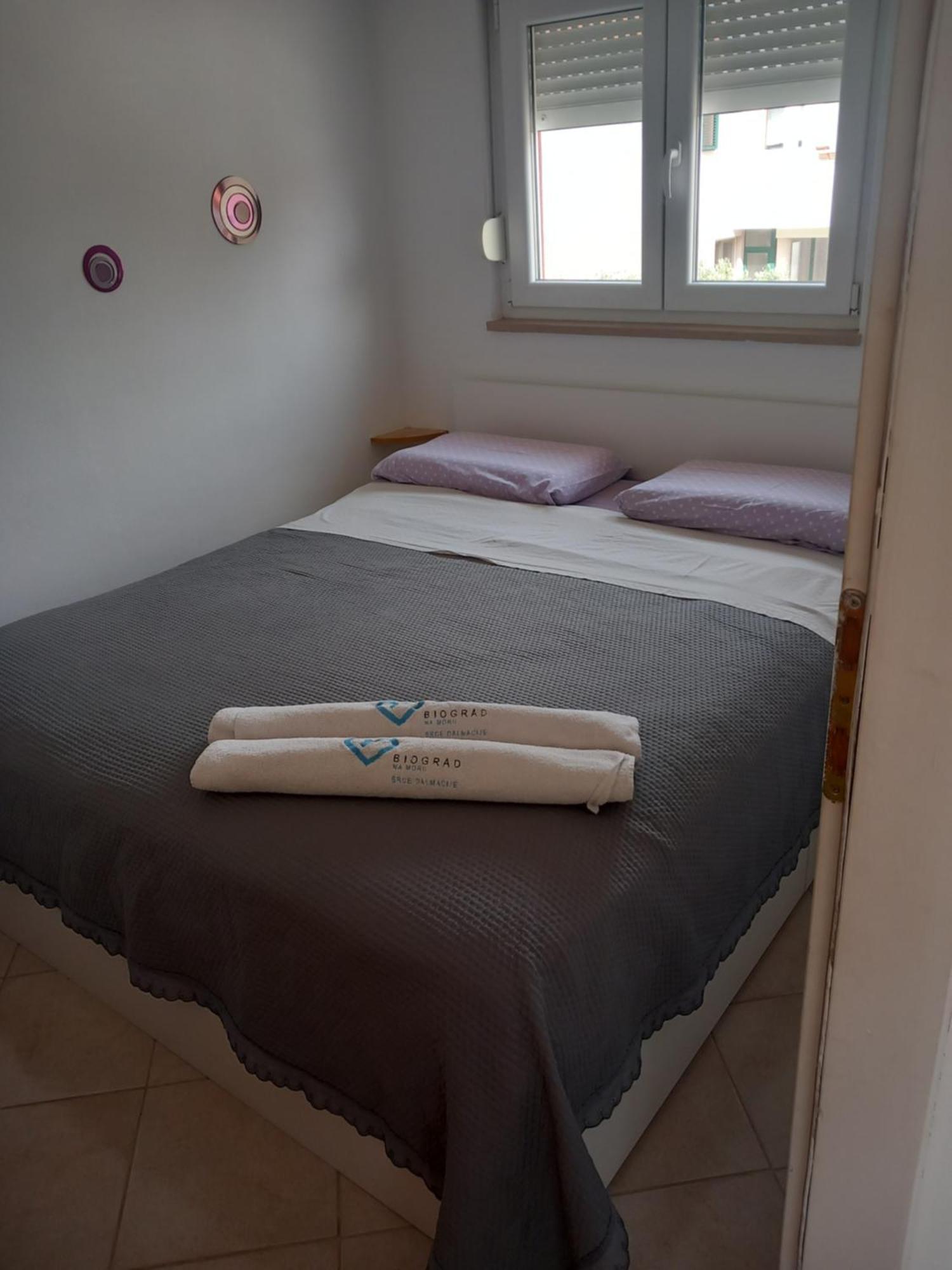 Apartmani Goga Biograd Na Moru Esterno foto