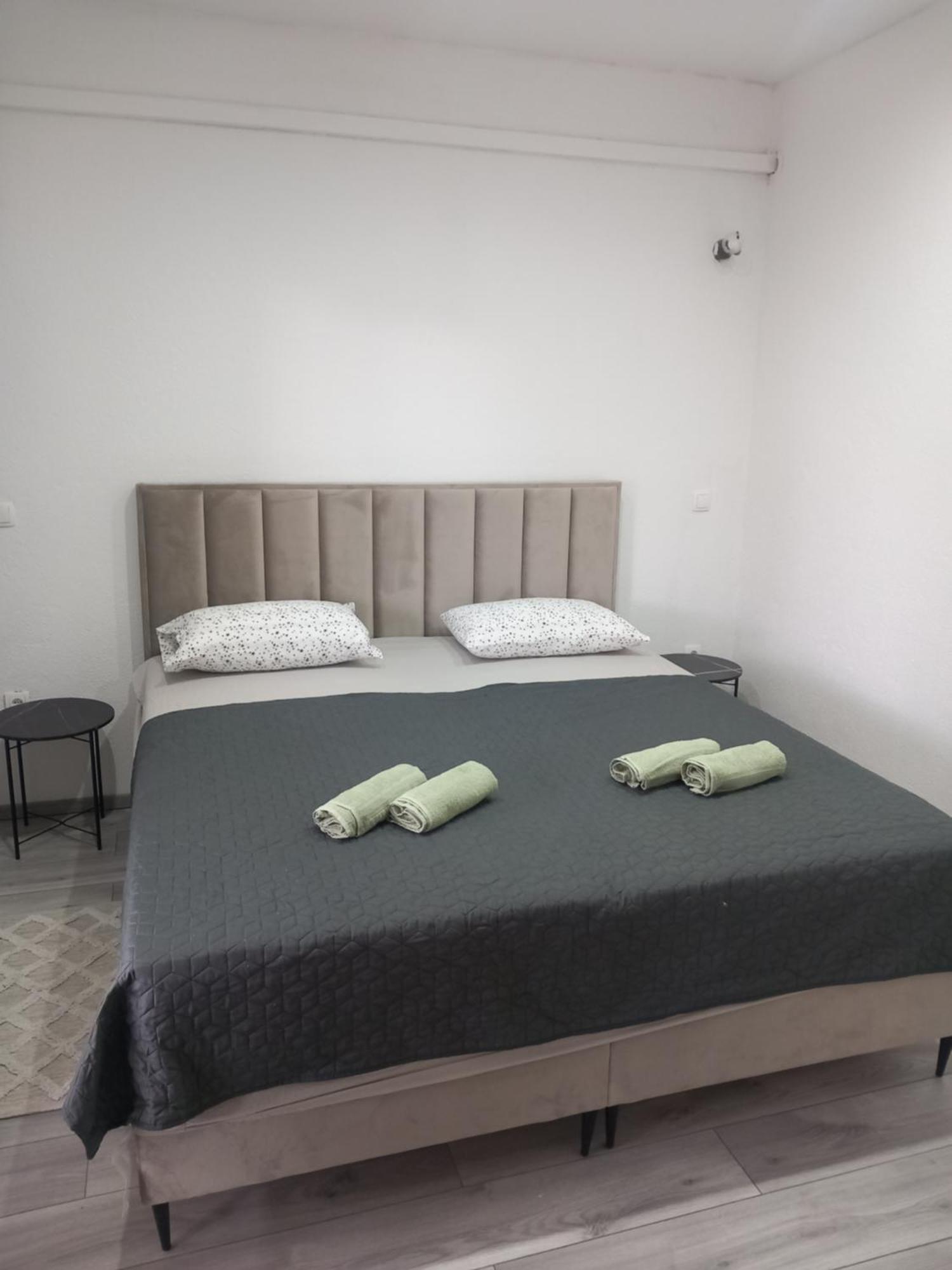 Apartmani Goga Biograd Na Moru Esterno foto