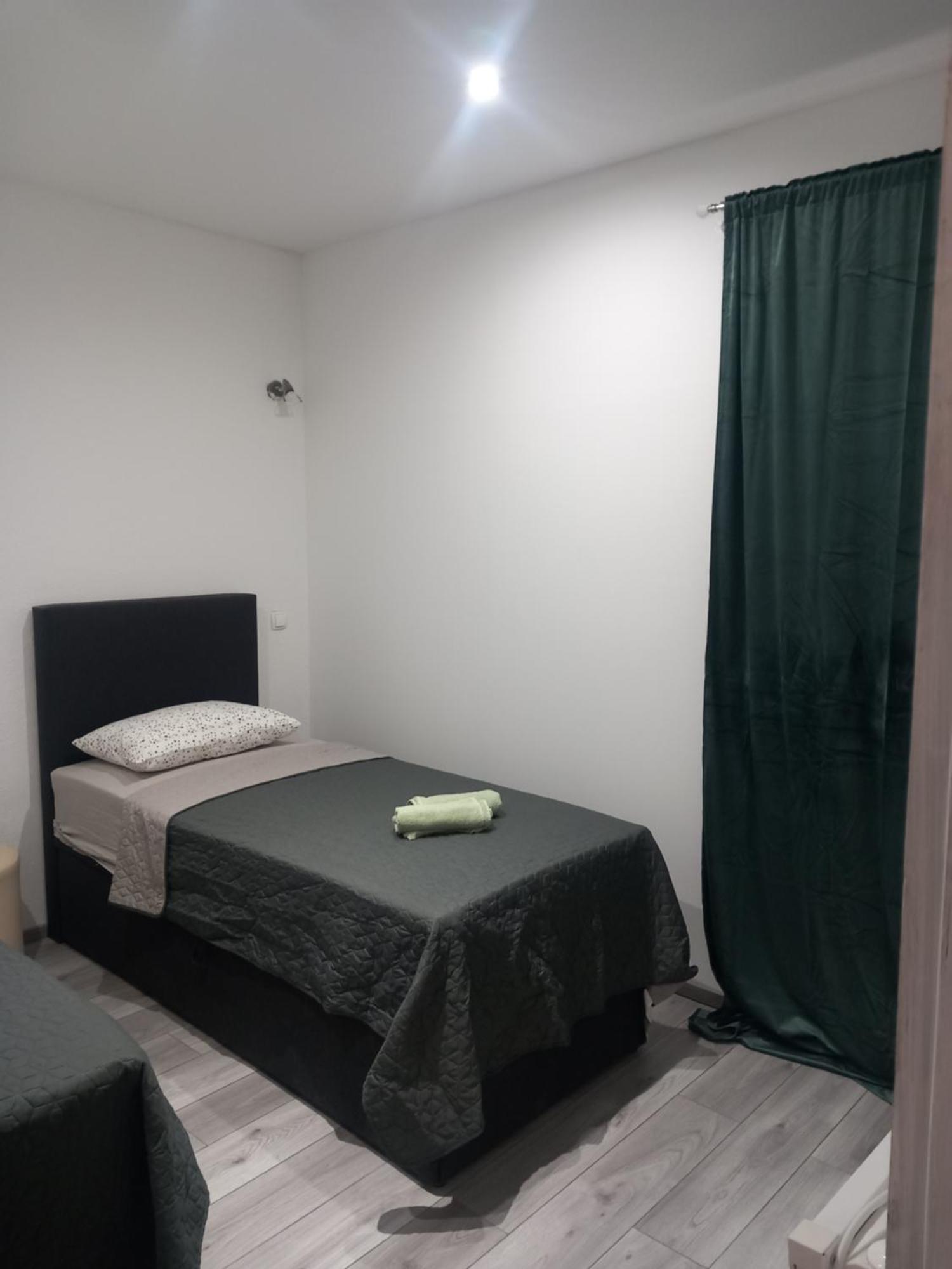 Apartmani Goga Biograd Na Moru Esterno foto
