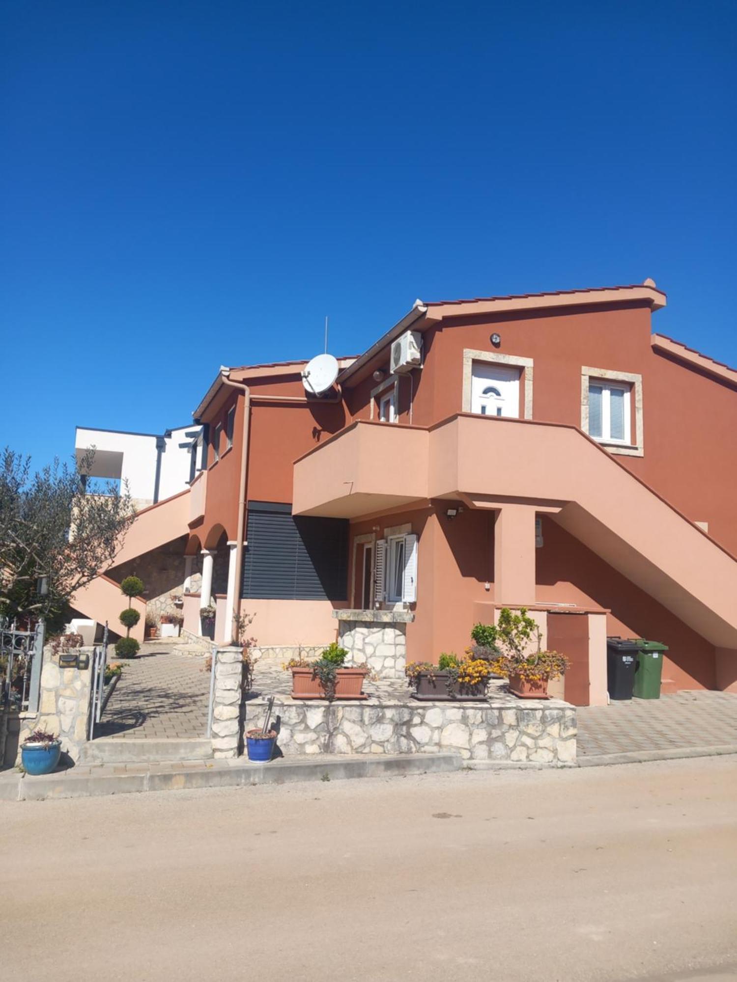 Apartmani Goga Biograd Na Moru Esterno foto