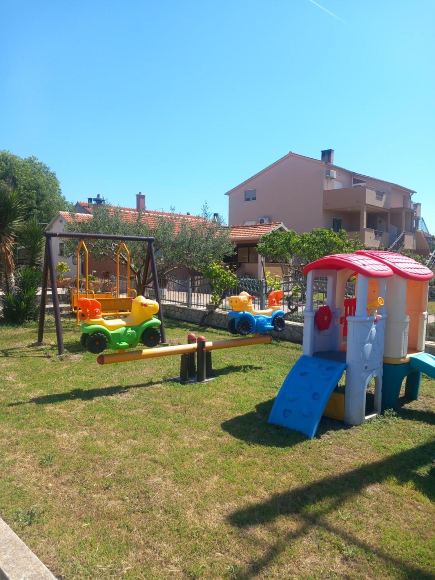 Apartmani Goga Biograd Na Moru Esterno foto