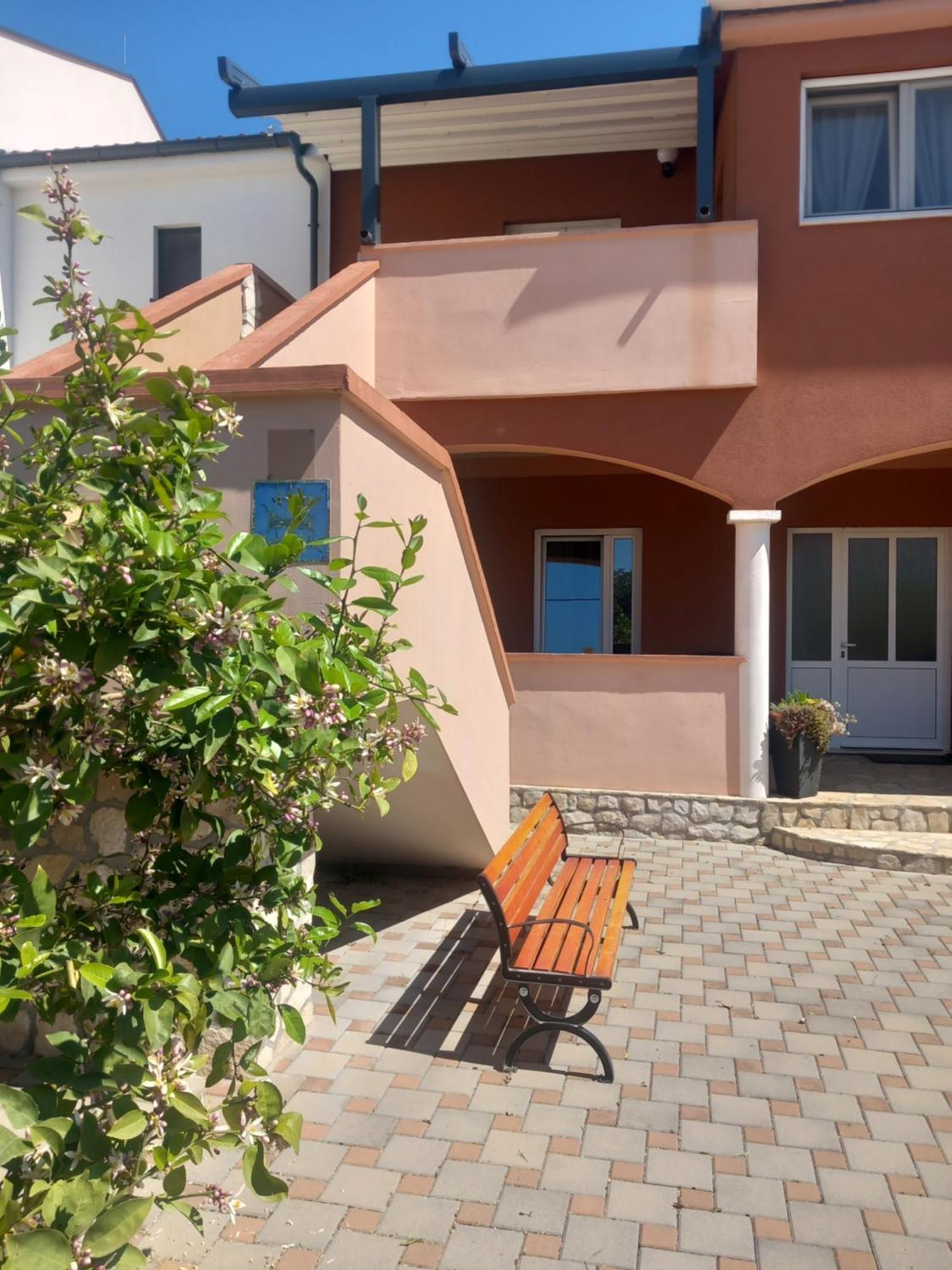 Apartmani Goga Biograd Na Moru Esterno foto